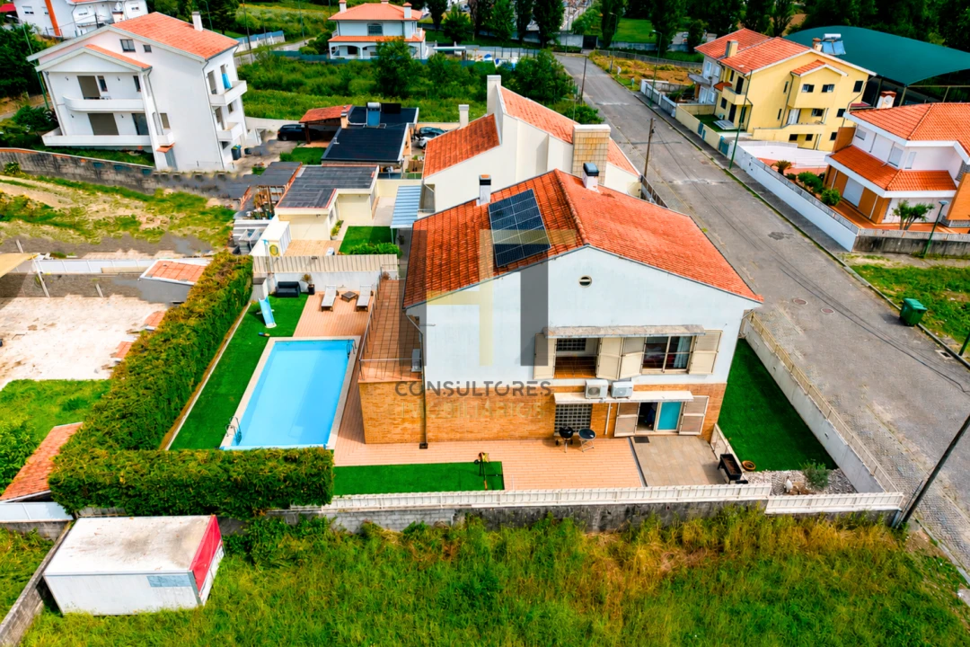Moradia T3 para Venda em Sandim, Olival, Lever e Crestuma Foto 48