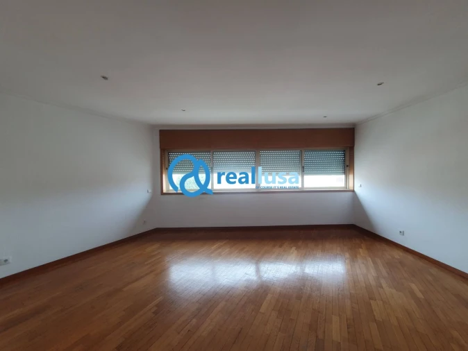 Apartamento T3 para Venda em Rio Tinto Foto 4