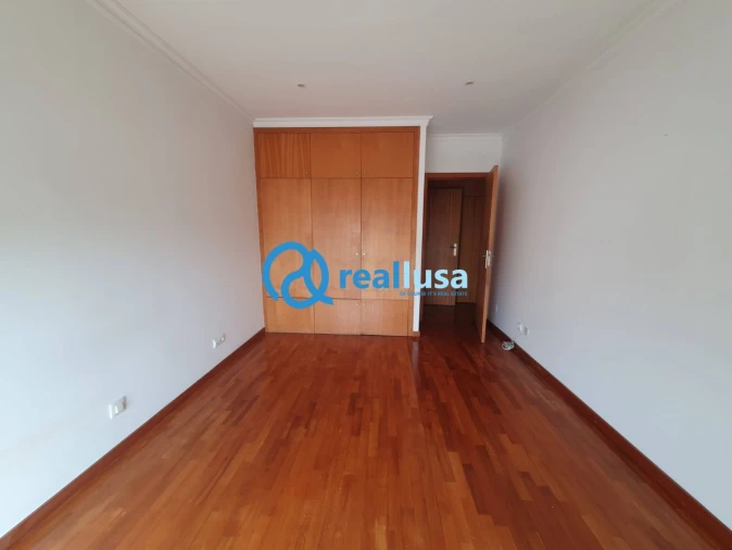 Apartamento T3 para Venda em Rio Tinto Foto 7