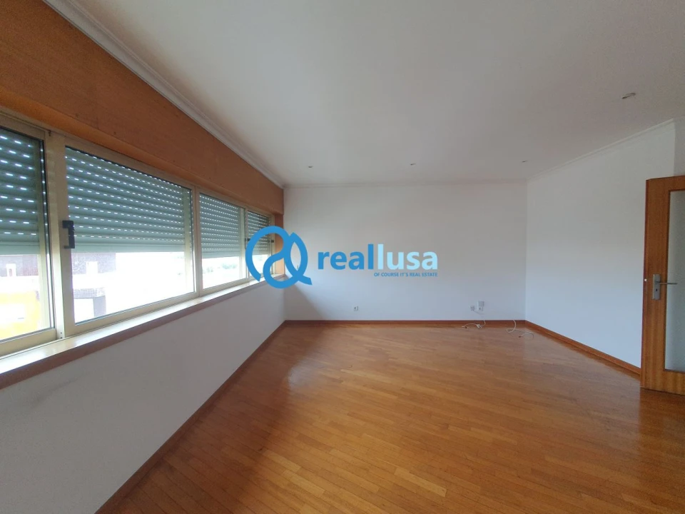 Apartamento T3 para Venda em Rio Tinto Foto 1