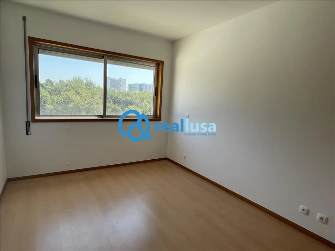 Apartamento T3 para Venda em Moreira Foto 5