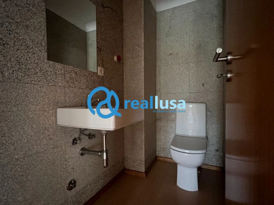 Apartamento T3 para Venda em Moreira Foto 9