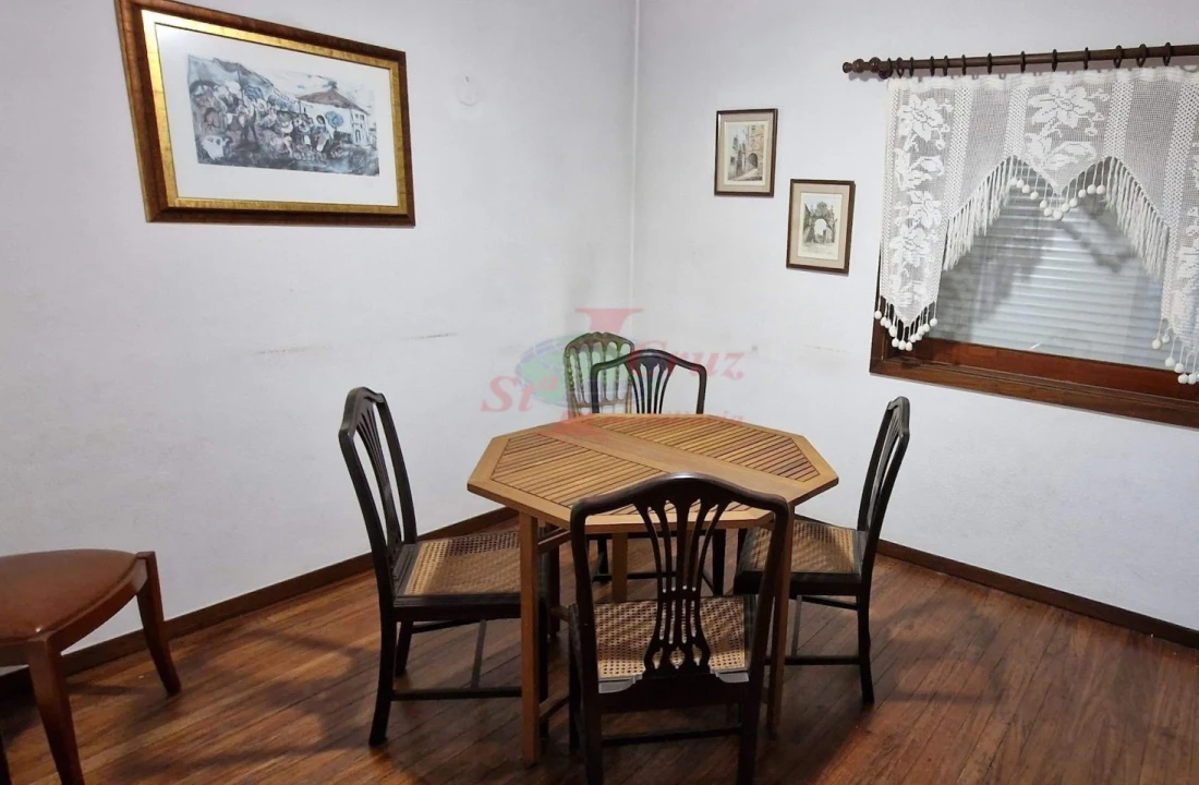 Moradia T4 para Venda em Santo Antonio dos Olivais Foto 10
