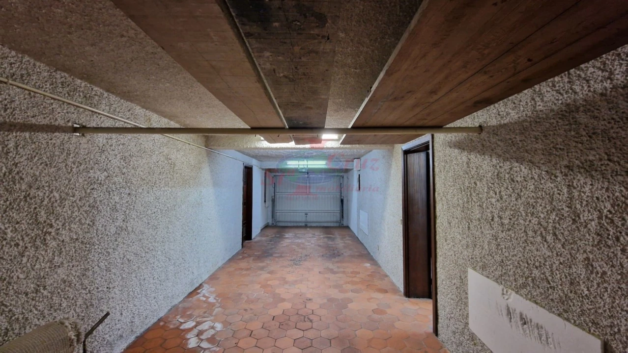 Moradia T4 para Venda em Santo Antonio dos Olivais Foto 21