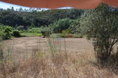 Quinta T2 para Venda em Lavegadas