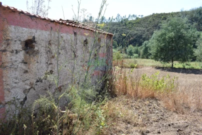 Quinta T2 para Venda em Lavegadas