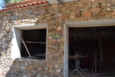 Quinta T2 para Venda em Lavegadas