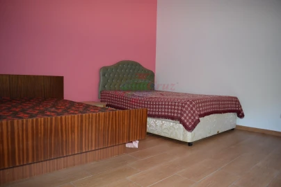 Quinta T2 para Venda em Lavegadas
