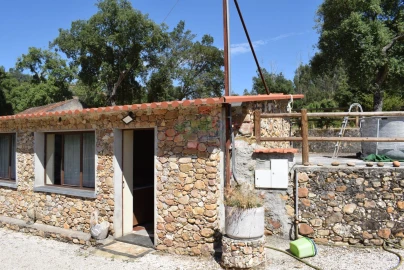 Quinta T2 para Venda em Lavegadas