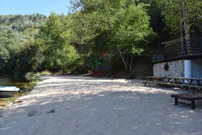 Quinta T2 para Venda em Lavegadas
