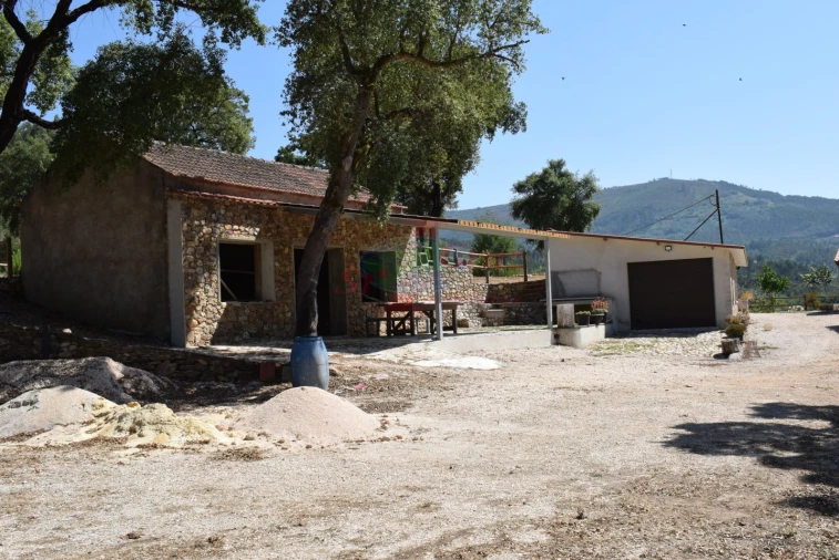 Quinta T2 para Venda em Lavegadas Foto 50