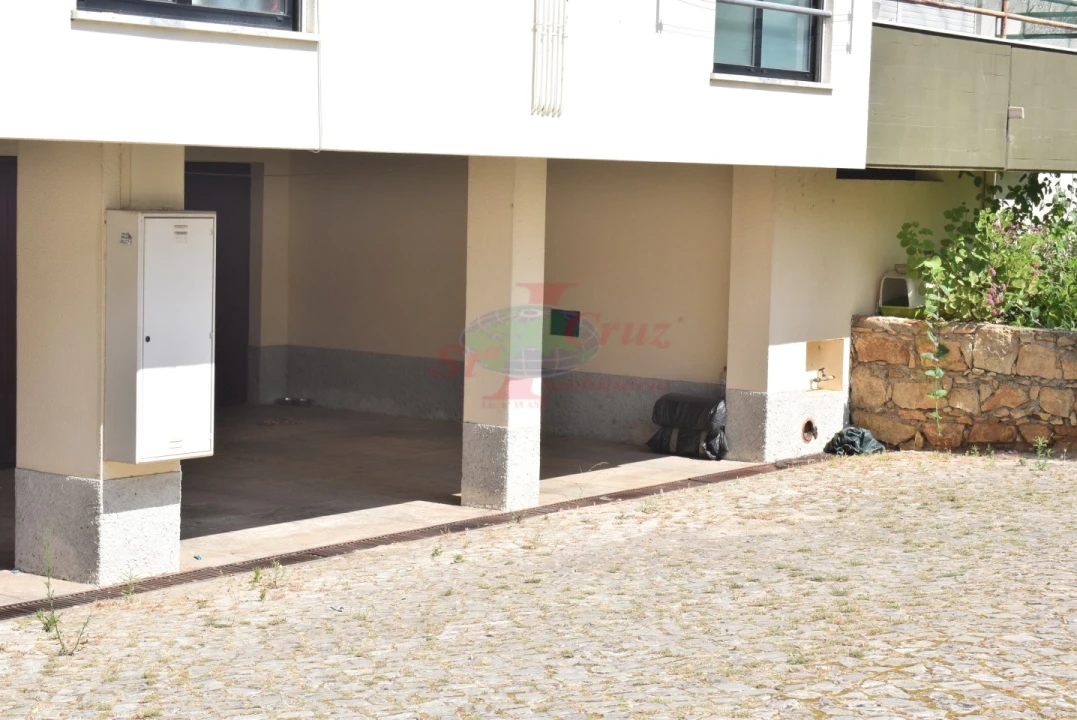 Apartamento T4 para Venda em Santa Clara e Castelo Viegas Foto 5