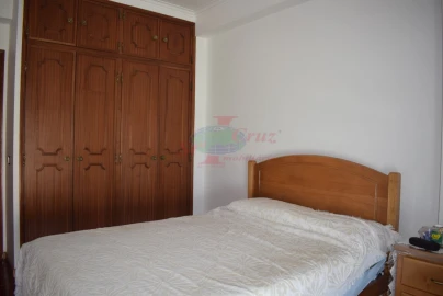Apartamento T4 para Venda em Santa Clara e Castelo Viegas