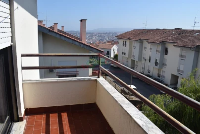 Apartamento T4 para Venda em Santa Clara e Castelo Viegas