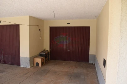 Apartamento T4 para Venda em Santa Clara e Castelo Viegas