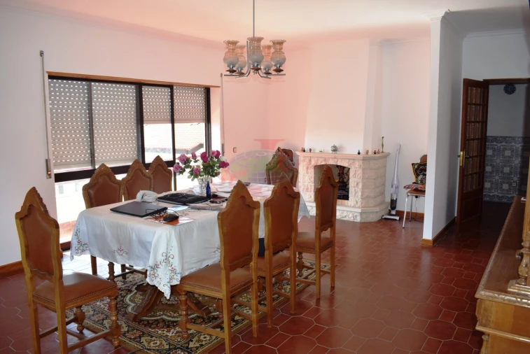 Apartamento T4 para Venda em Santa Clara e Castelo Viegas Foto 2