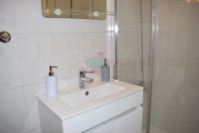 Apartamento T1 para Arrendamento férias em Sé Nova, Santa Cruz, Almedina e São Bartolomeu