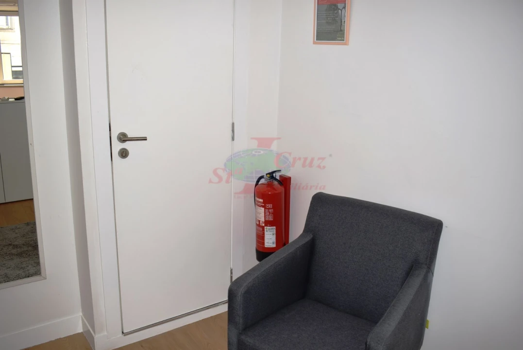 Apartamento para Arrendamento férias em Sé Nova, Santa Cruz, Almedina e São Bartolomeu Foto 12