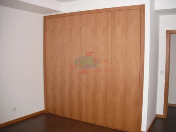 Prédio para Venda em Sé Nova, Santa Cruz, Almedina e São Bartolomeu