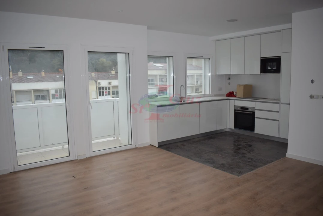 Apartamento T3 para Venda em Eiras e São Paulo de Frades Foto 1