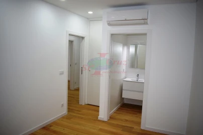 Apartamento T2 para Venda em Santo Antonio dos Olivais