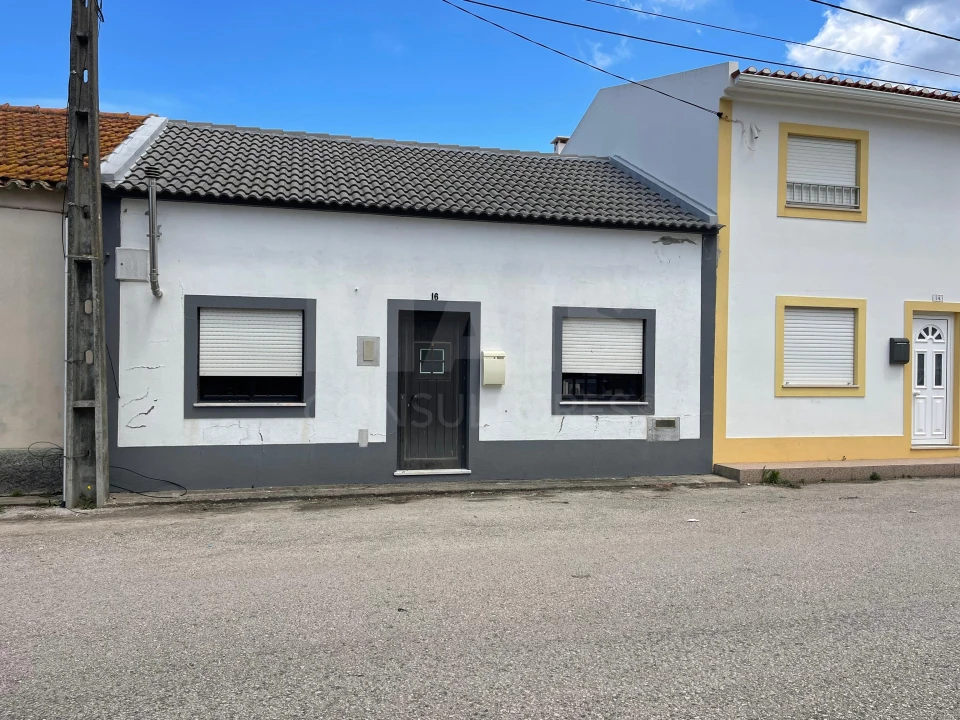 Moradia T2 para Venda em Ferrel Foto 3