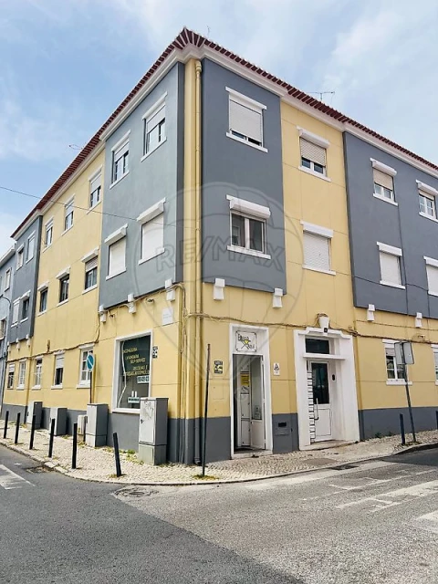 Apartamento T2 para Arrendamento em Alverca do Ribatejo e Sobralinho