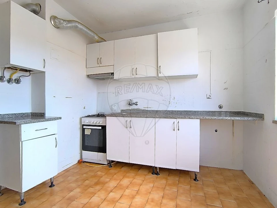 Apartamento T3 para Venda em Rio de Mouro Foto 2