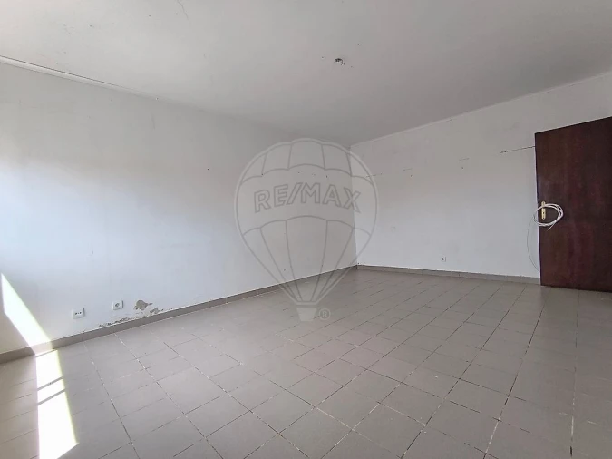 Apartamento T3 para Venda em Rio de Mouro Foto 7
