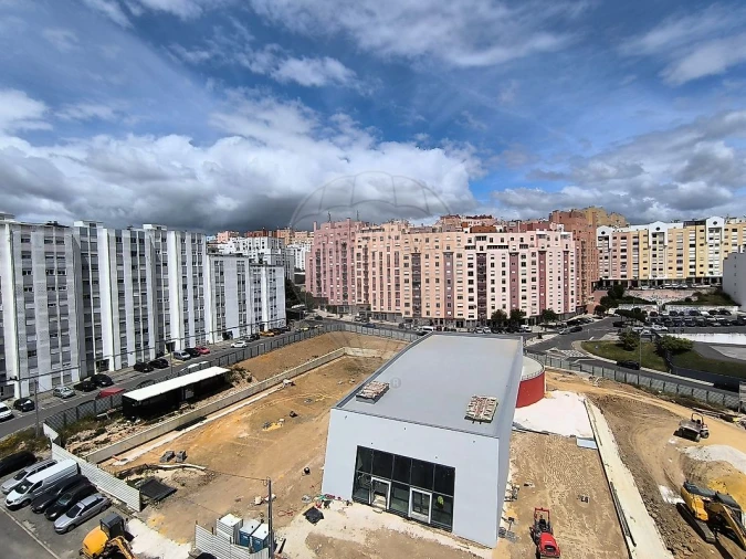 Apartamento T3 para Venda em Rio de Mouro Foto 22