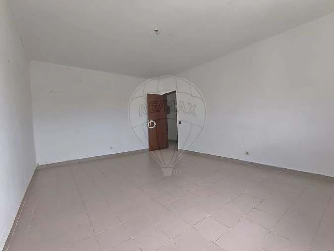 Apartamento T3 para Venda em Rio de Mouro Foto 9