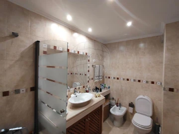 Apartamento T3 para Venda em Marvila, Ribeira Santarém, São Salvador, São Nicolau
