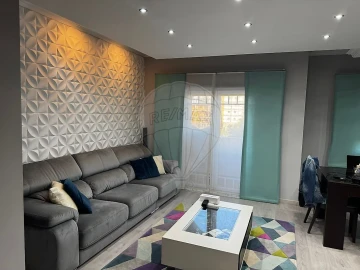 Apartamento T3 para Venda em Marvila, Ribeira Santarém, São Salvador, São Nicolau