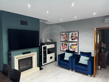 Apartamento T3 para Venda em Marvila, Ribeira Santarém, São Salvador, São Nicolau