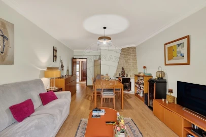 Apartamento T2 para Venda em Queluz e Belas