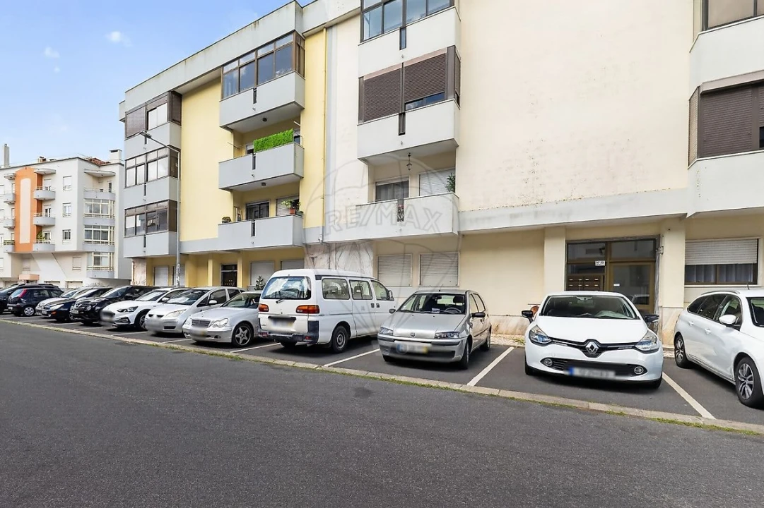 Apartamento T2 para Venda em Queluz e Belas Foto 20