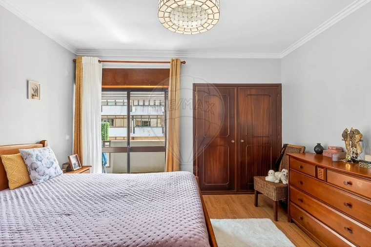Apartamento T2 para Venda em Queluz e Belas Foto 13