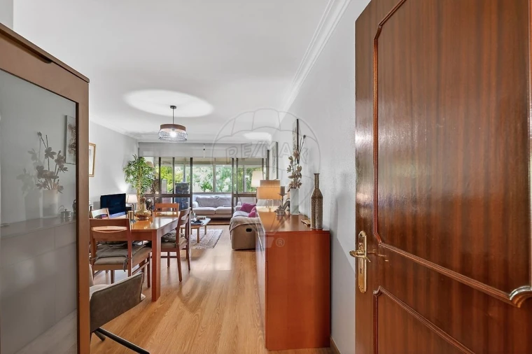 Apartamento T2 para Venda em Queluz e Belas Foto 14