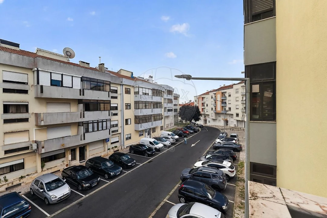 Apartamento T2 para Venda em Queluz e Belas Foto 7