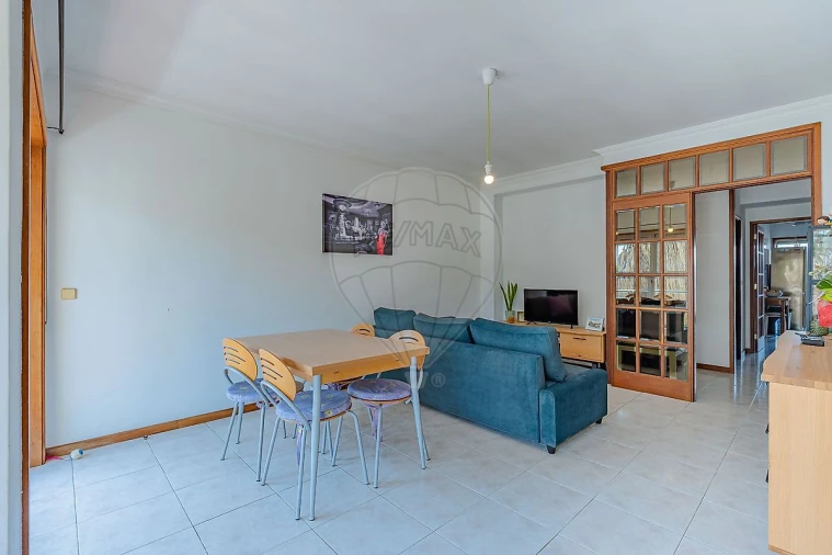 Apartamento T3 para Venda em Santa Maria de Lamas Foto 7