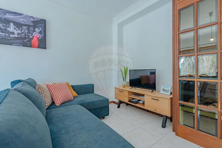 Apartamento T3 para Venda em Santa Maria de Lamas Foto 4