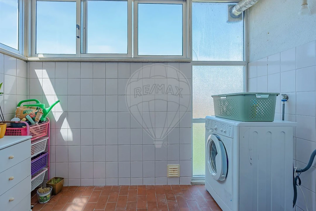 Apartamento T3 para Venda em Santa Maria de Lamas Foto 21