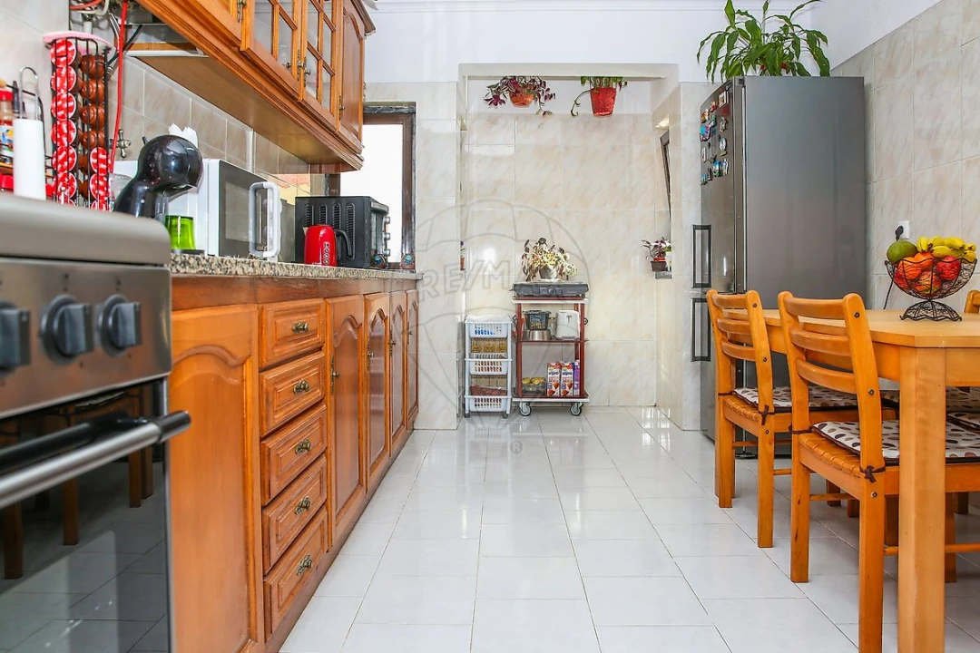 Apartamento T2 para Venda em Santo Quintino Foto 19