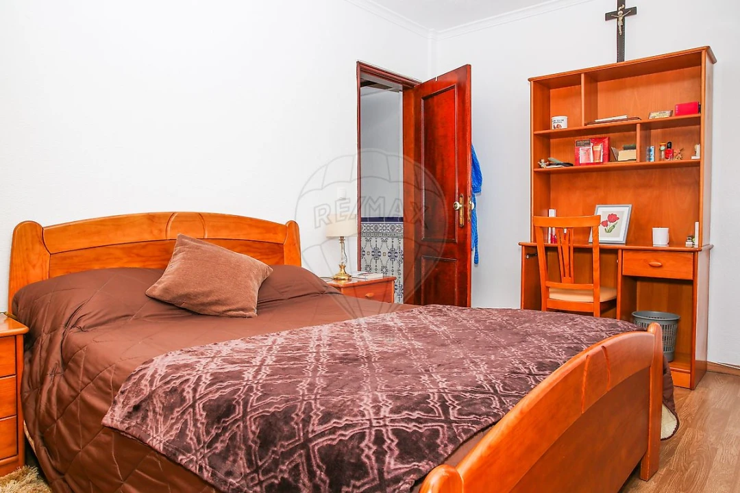 Apartamento T2 para Venda em Santo Quintino Foto 30
