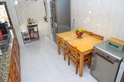 Apartamento T2 para Venda em Santo Quintino