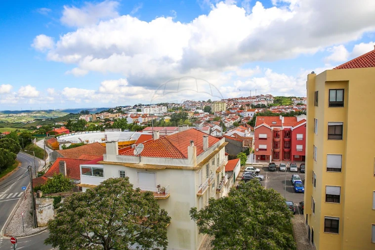 Apartamento T2 para Venda em Santo Quintino Foto 32