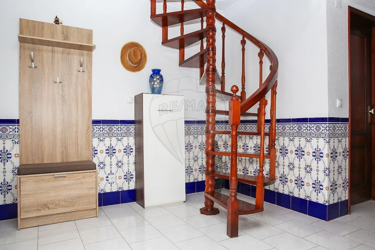 Apartamento T2 para Venda em Santo Quintino Foto 15