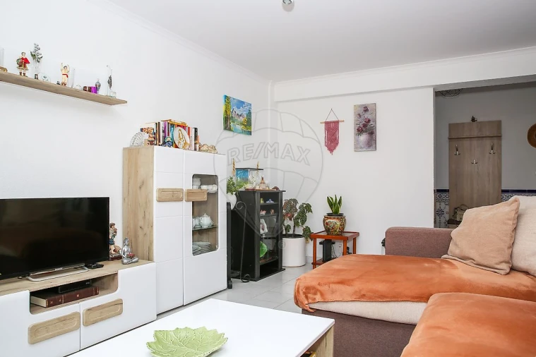 Apartamento T2 para Venda em Santo Quintino Foto 10