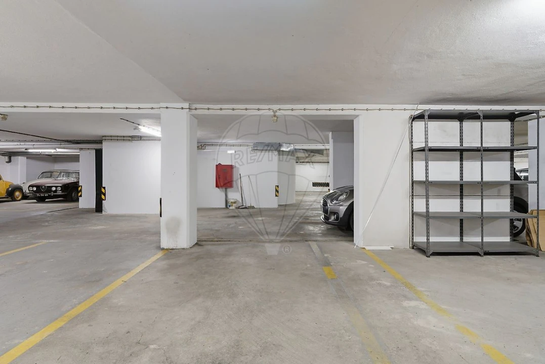Apartamento T2 para Venda em Santa Maria, São Pedro e Matacães Foto 31