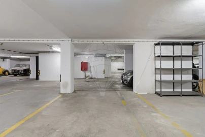 Apartamento T2 para Venda em Santa Maria, São Pedro e Matacães